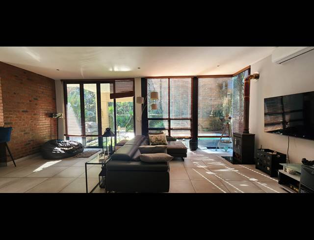 3 BEDROOM CLUSTER FOR SALE IN NORTH RIDING